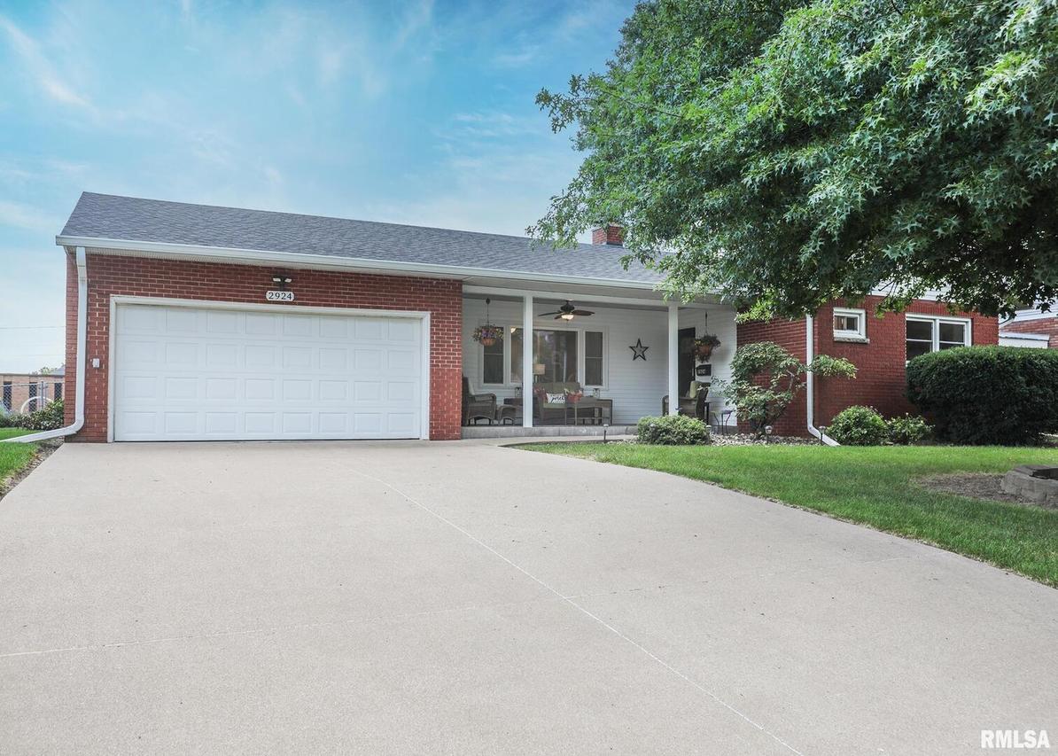 2924 30th Ave., Rock Island, IL 61201
