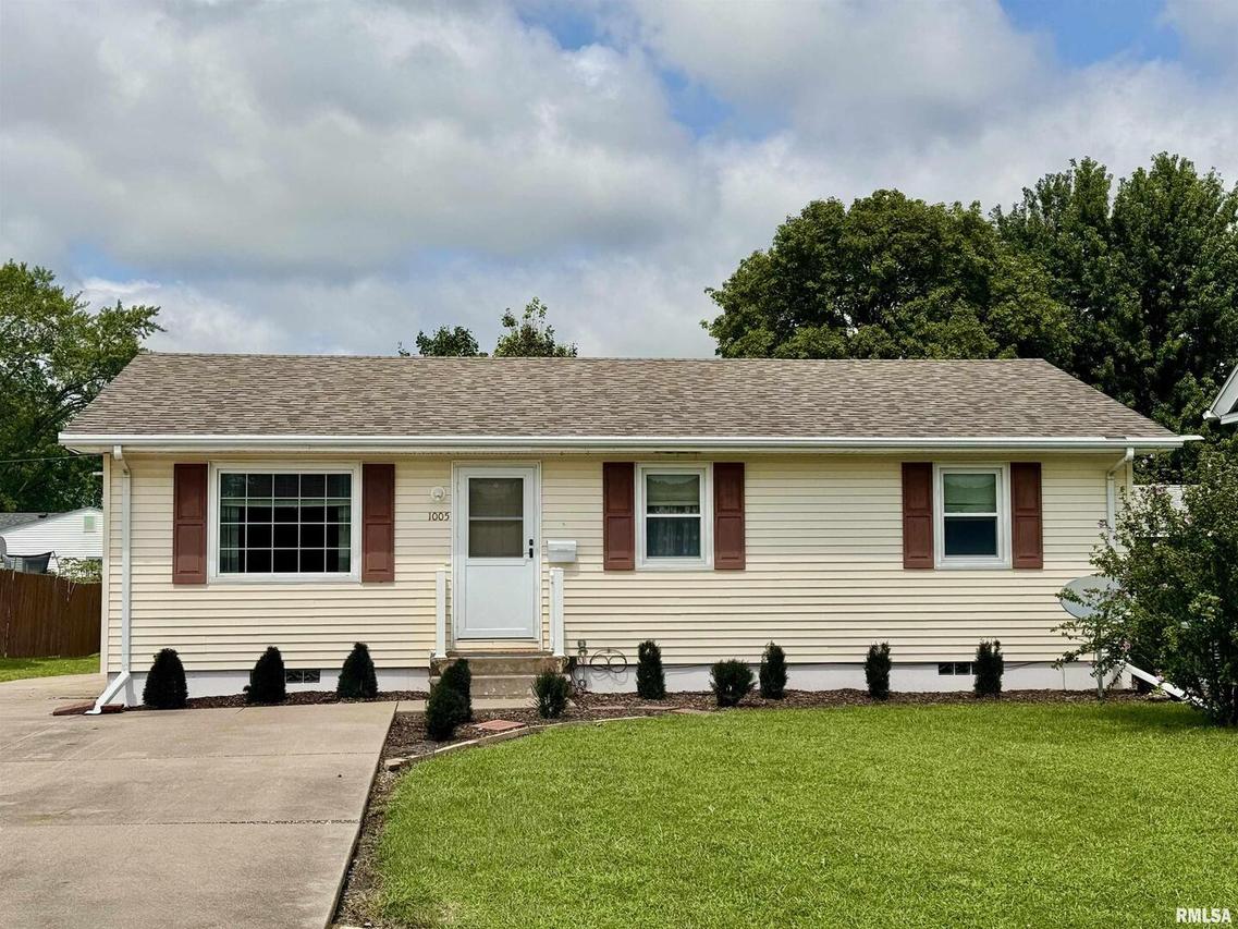 1005 SW 6th St., Aledo, IL 61231