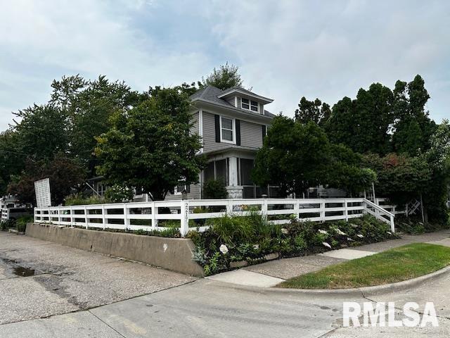 2217 18th St. #B, Moline, IL 61265