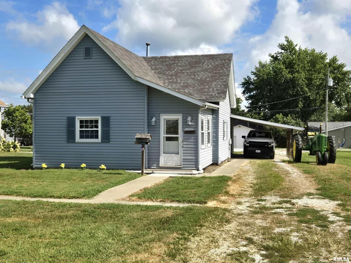 305 W North St., Mt Sterling, IL 62353
