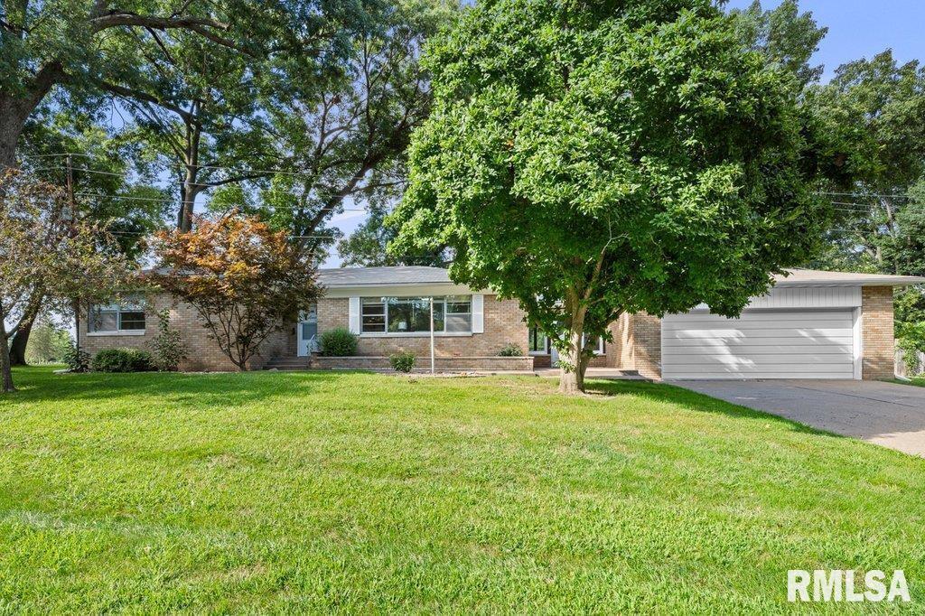 5105 34th Ave., Moline, IL 61265