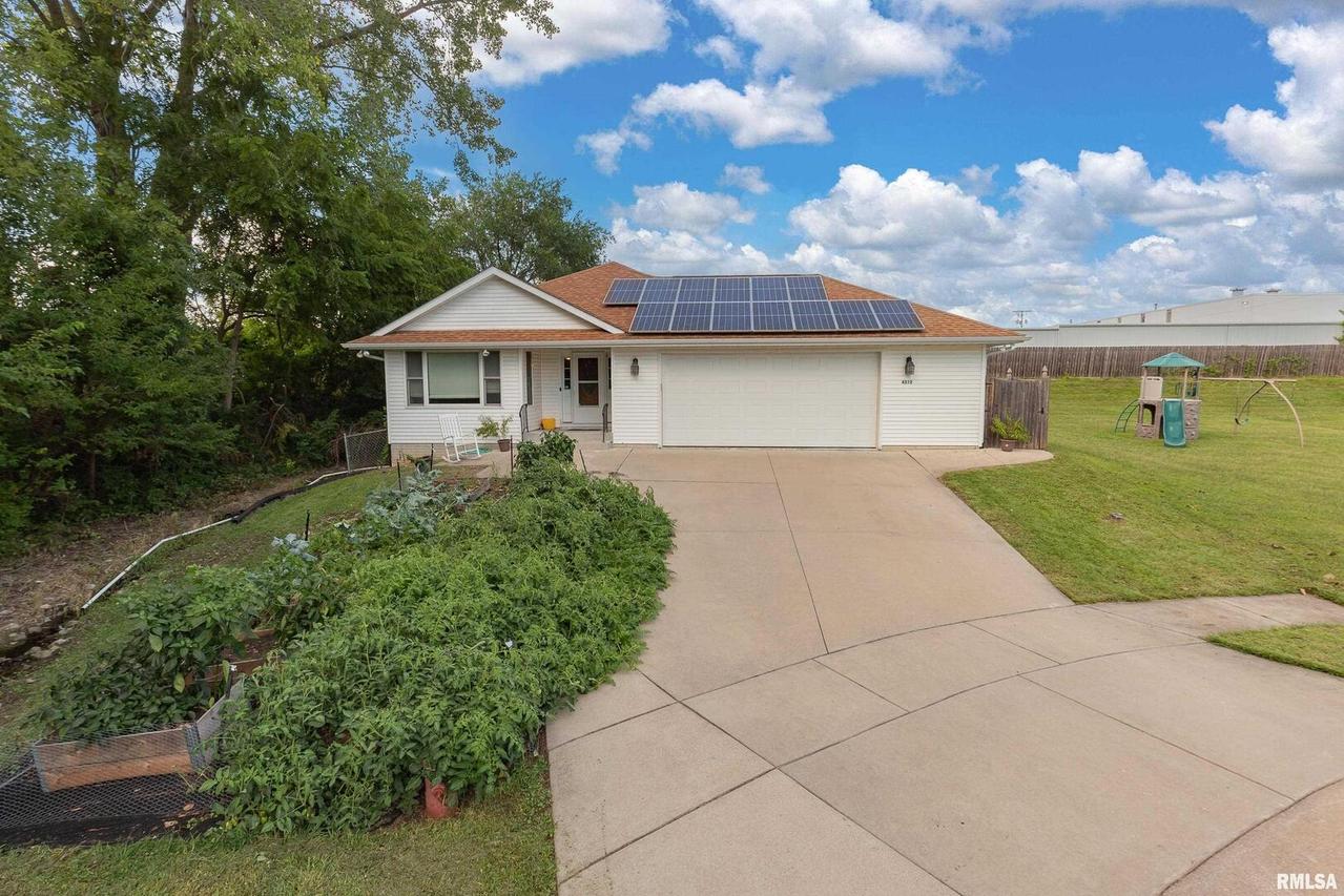 4212 3rd St. #A, East Moline, IL 61244