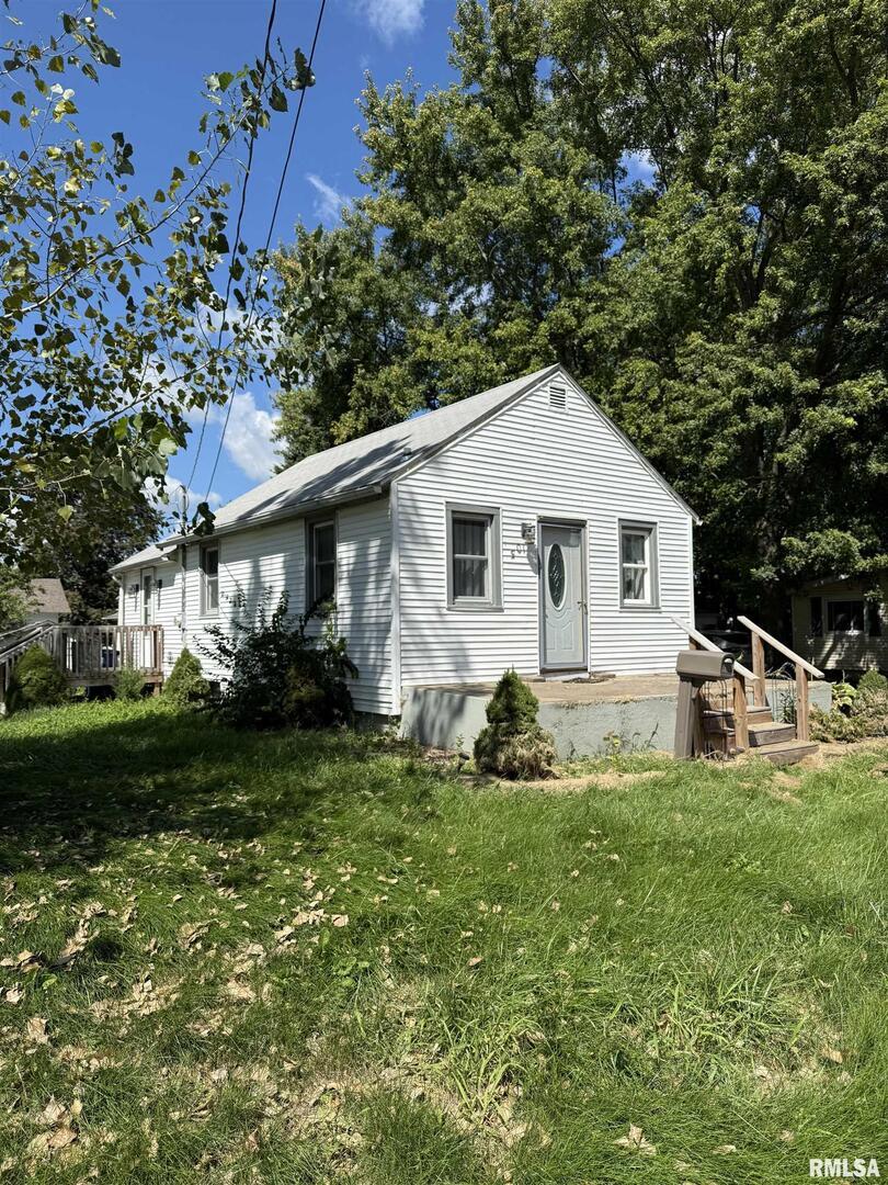 501 N East St., Cambridge, IL 61238