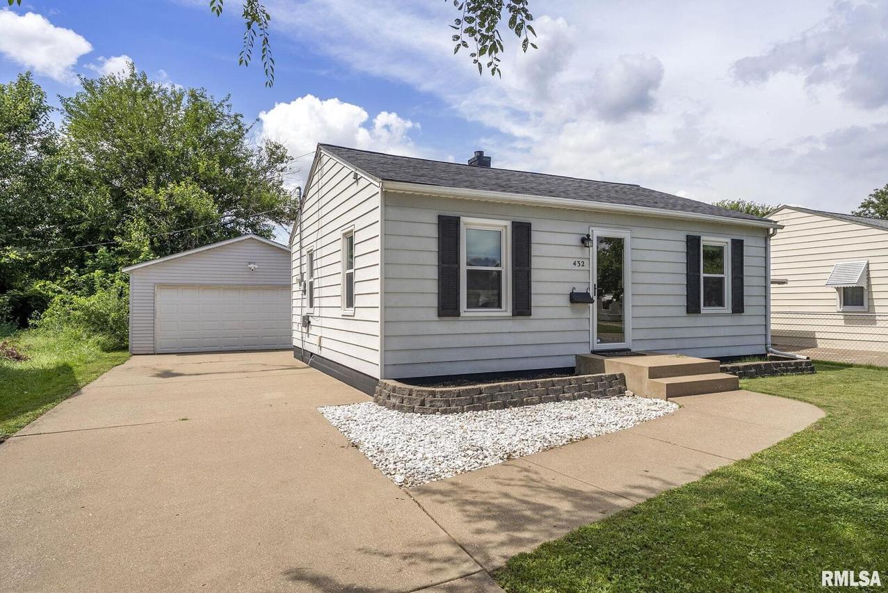 432 5th St., Milan, IL 61264