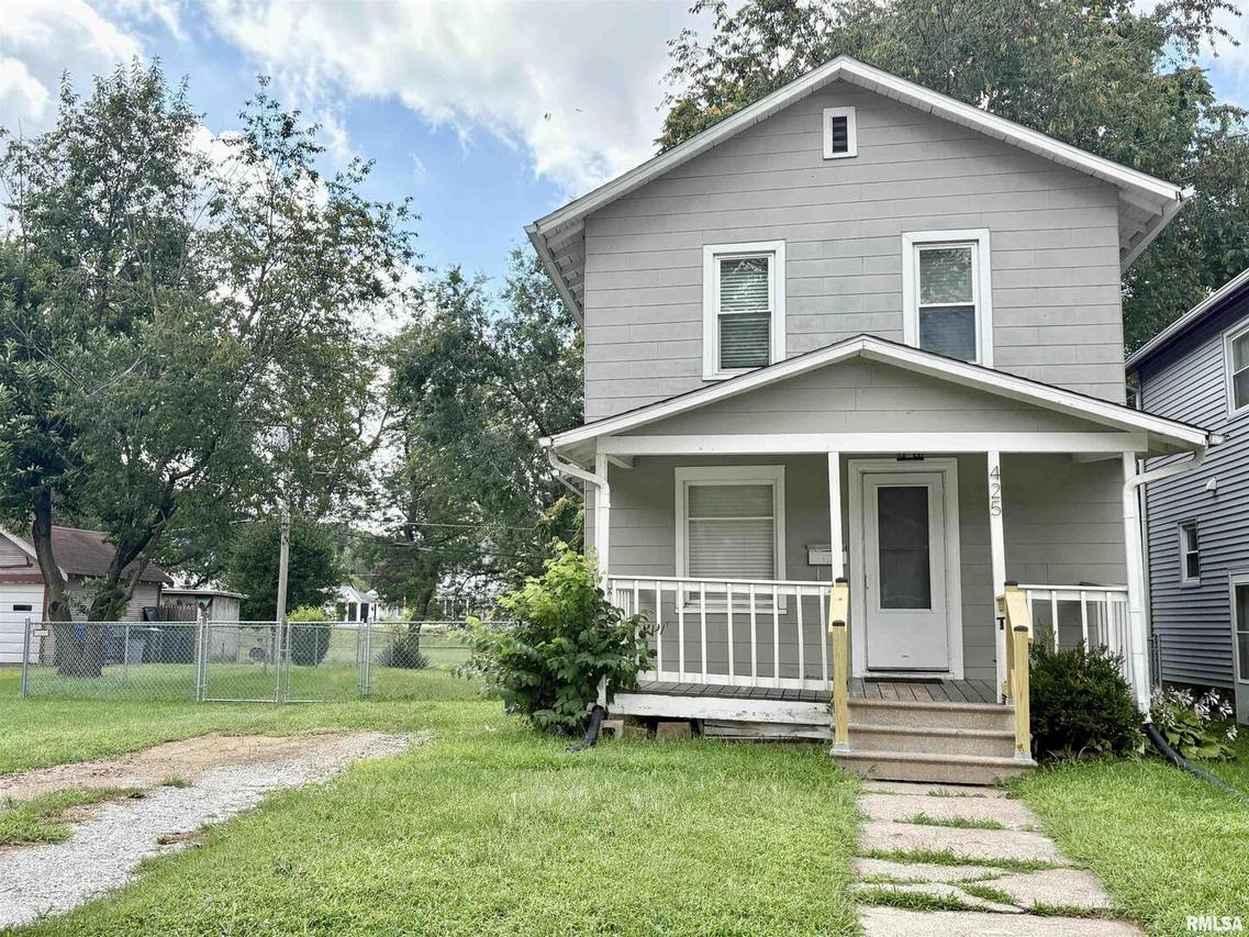 425 48th St., Moline, IL 61265