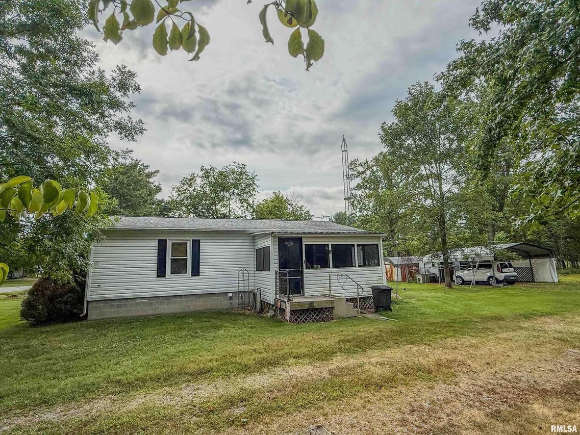 325 E Webster St., Herrin, IL