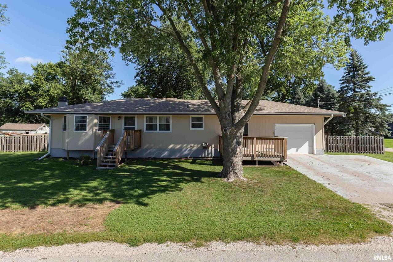 3721 4th Ave. #B, East Moline, IL 61244