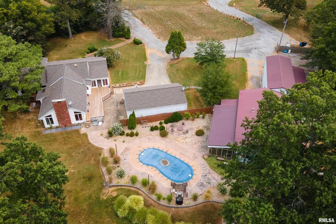 17127 N Us Hwy 51 Hwy., Desoto, IL 62924