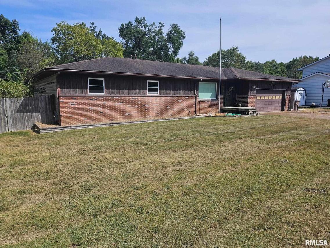 213 Lingale Ave., Marion, IL 62959