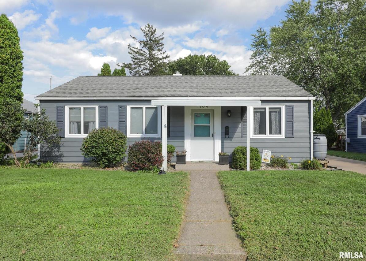 1104 40th St., Moline, IL 61265