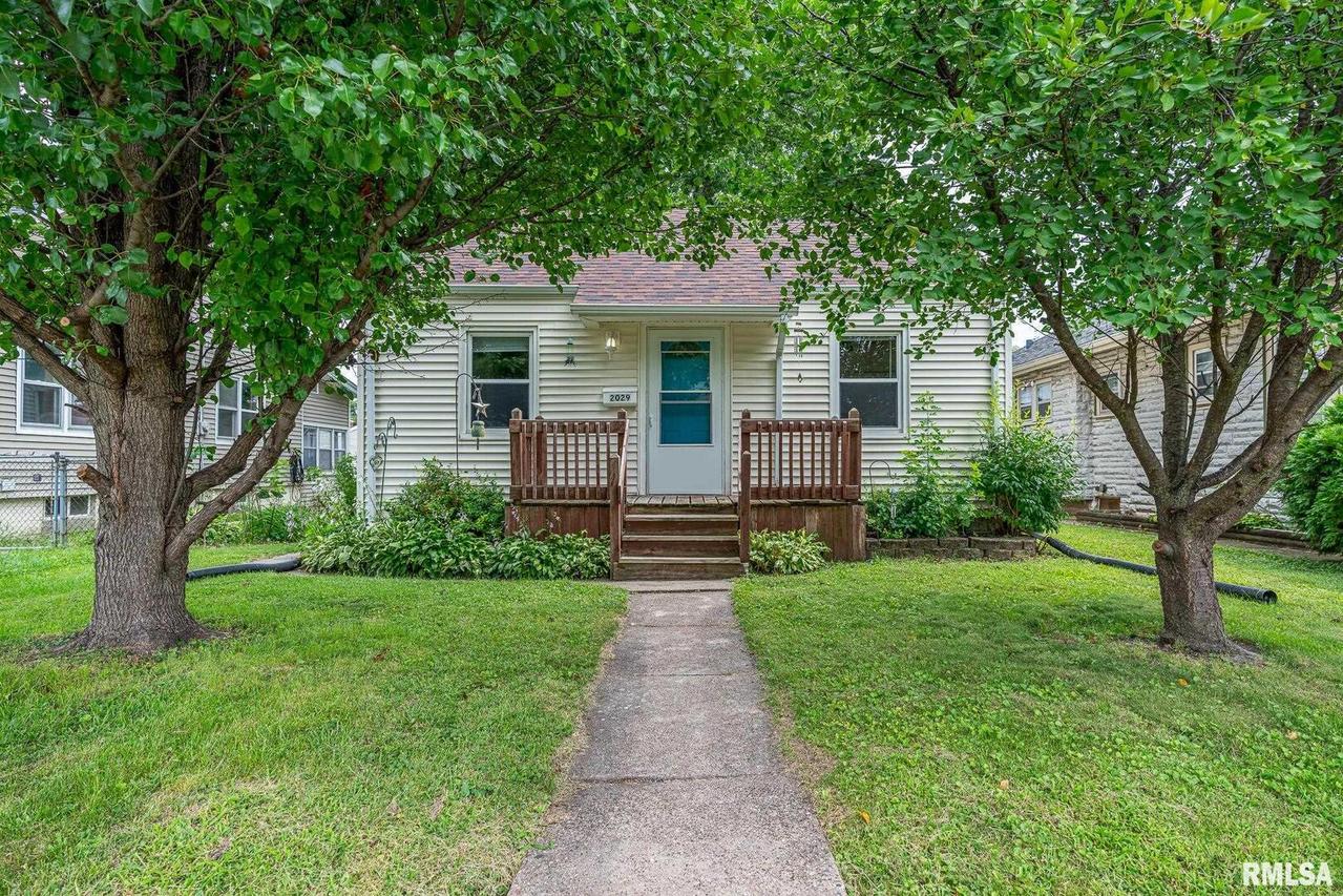 2029 44th St., Rock Island, IL 61201