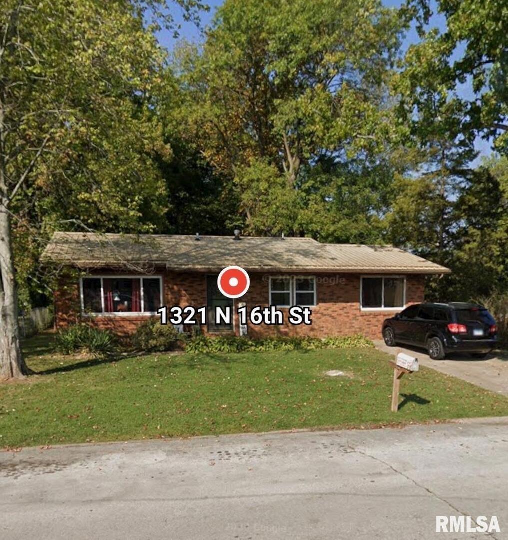 1321 N 16th St., Murphysboro, IL 62966