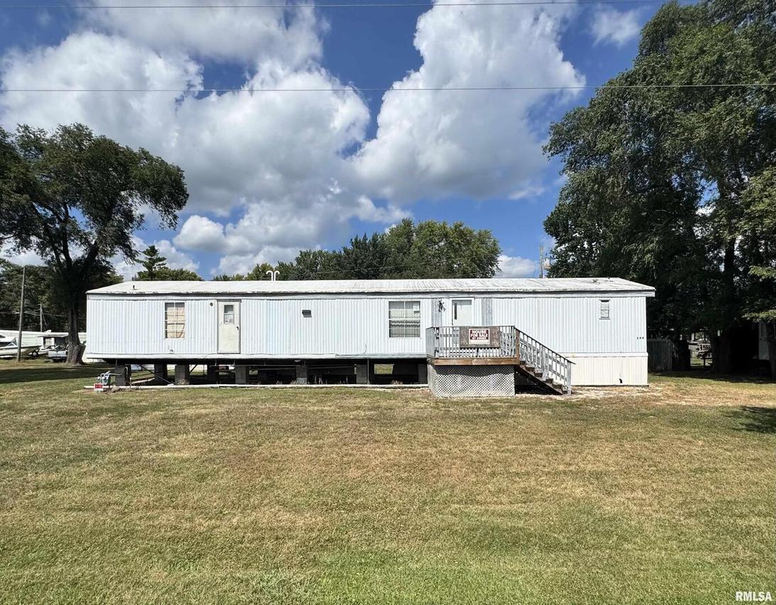 546 Jackson St., Hillsdale, IL 61257