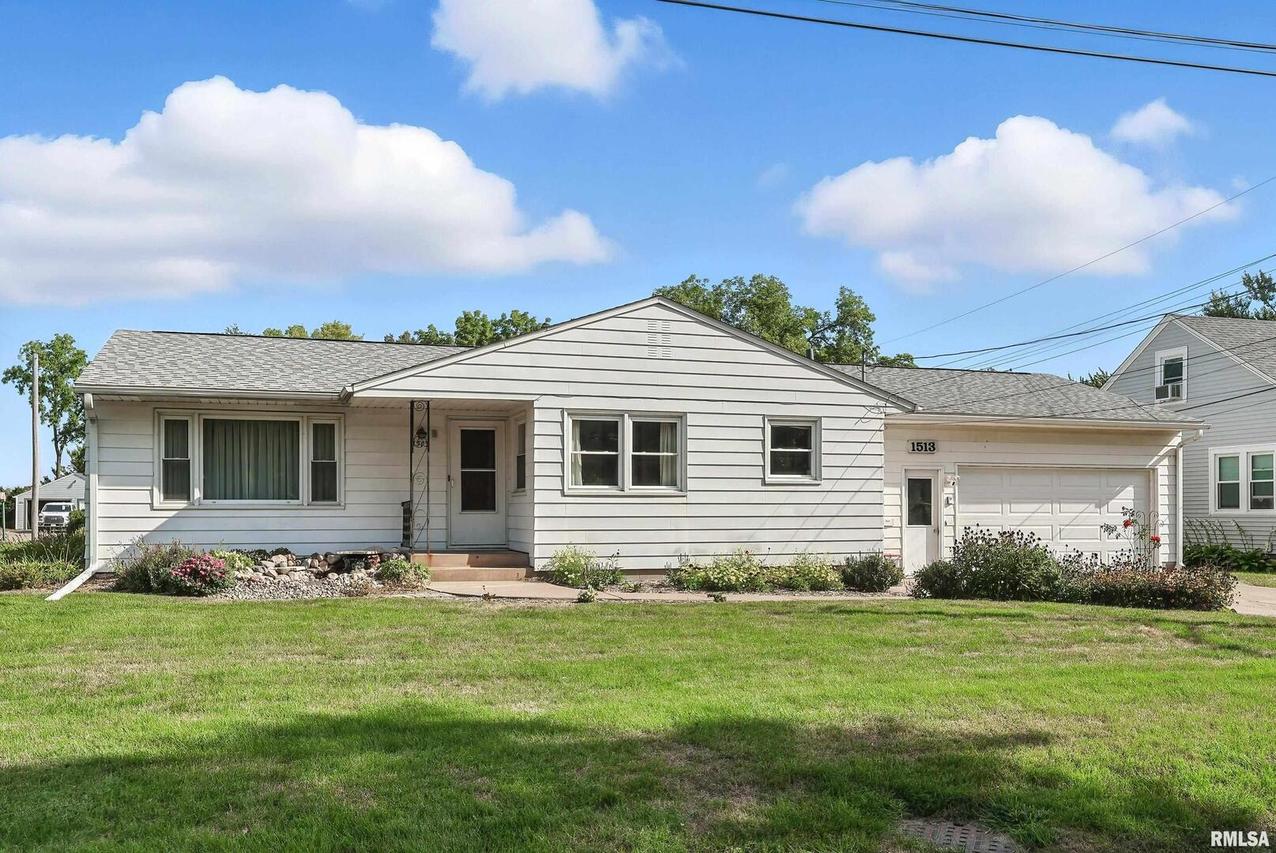 1513 19th Ave., Rock Island, IL 61201