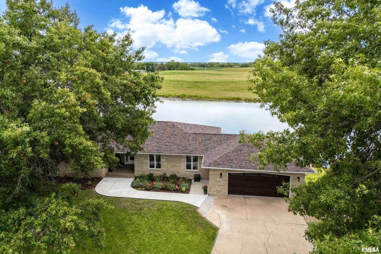 408 NE 12th St., Aledo, IL 61231