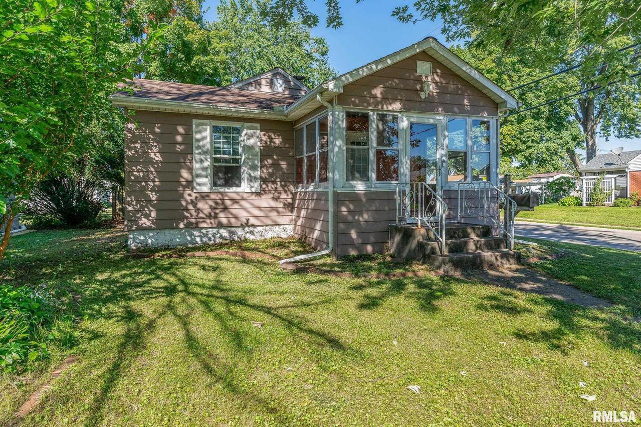 2200 43rd St., Rock Island, IL 61201