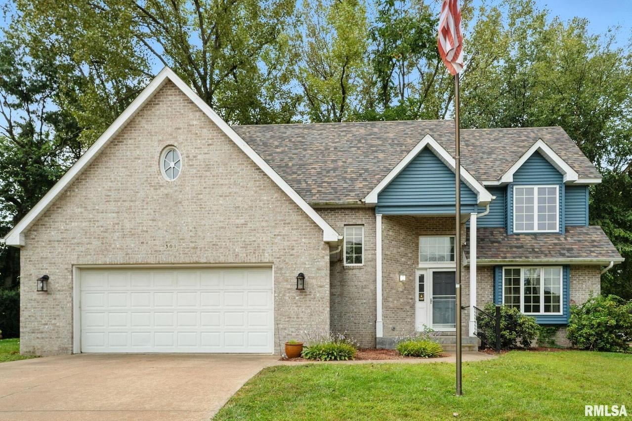 301 E 11th Ave., Coal Valley, IL 61240