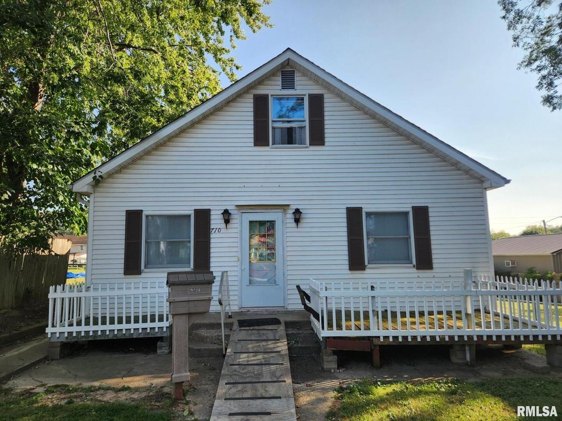 710 Jackson St., Quincy, IL 62301