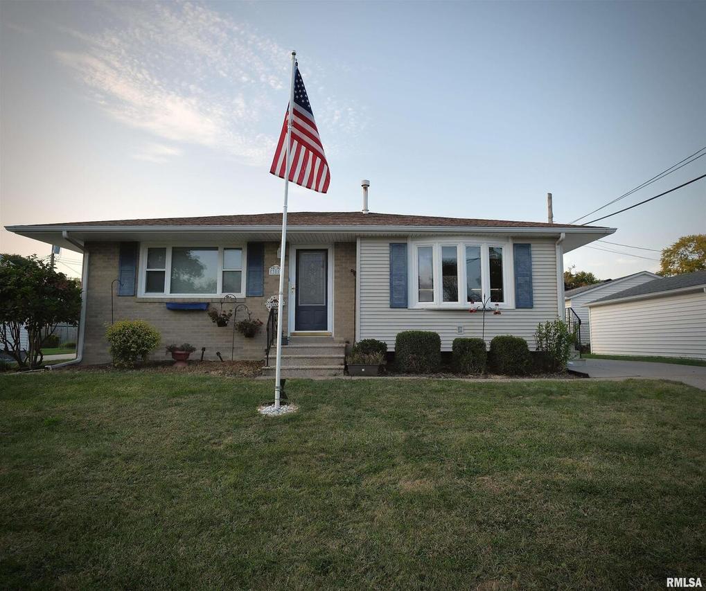 385 34th Ave., East Moline, IL 61244