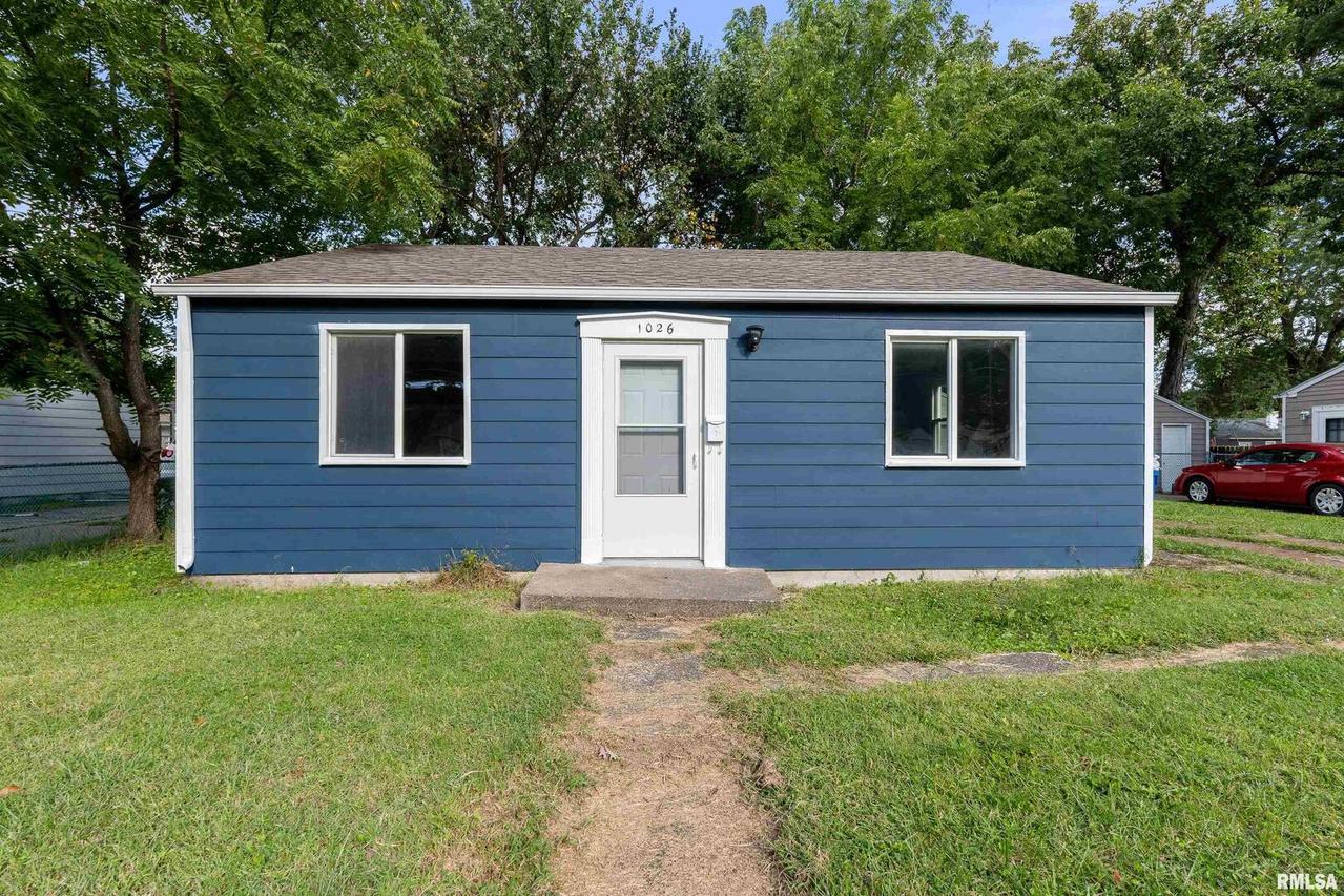 1026 38th St., Moline, IL 61265