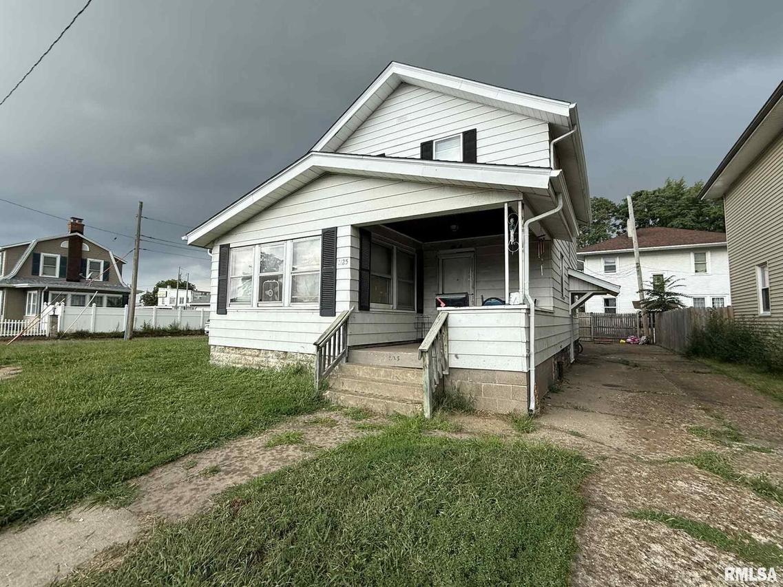 1125 18th Ave., Rock Island, IL 61201