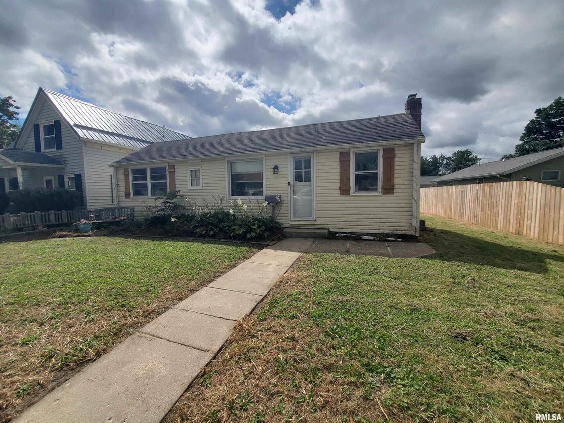 1206 9th Ave., Fulton, IL 61252