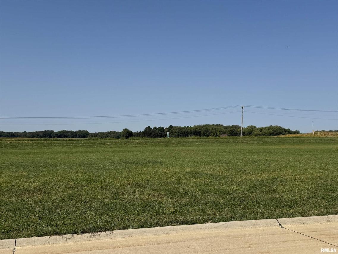 825 Book Ln., Geneseo, IL 61254