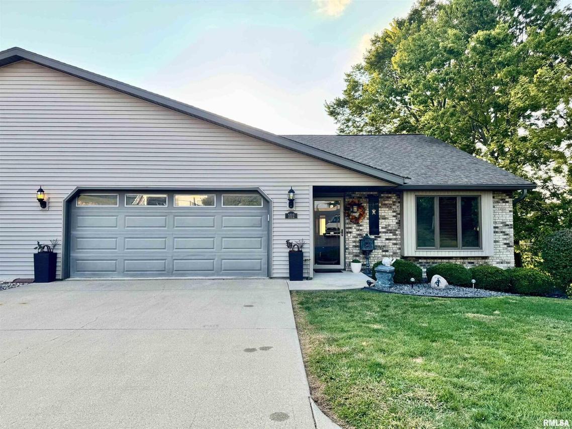 102 5th St. #6, Fulton, IL 61252