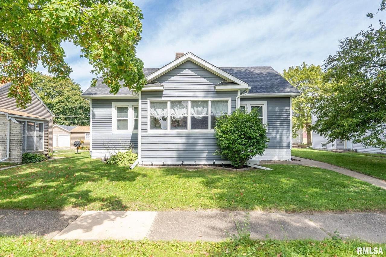 1547 Maple Ln., Moline, IL 61265