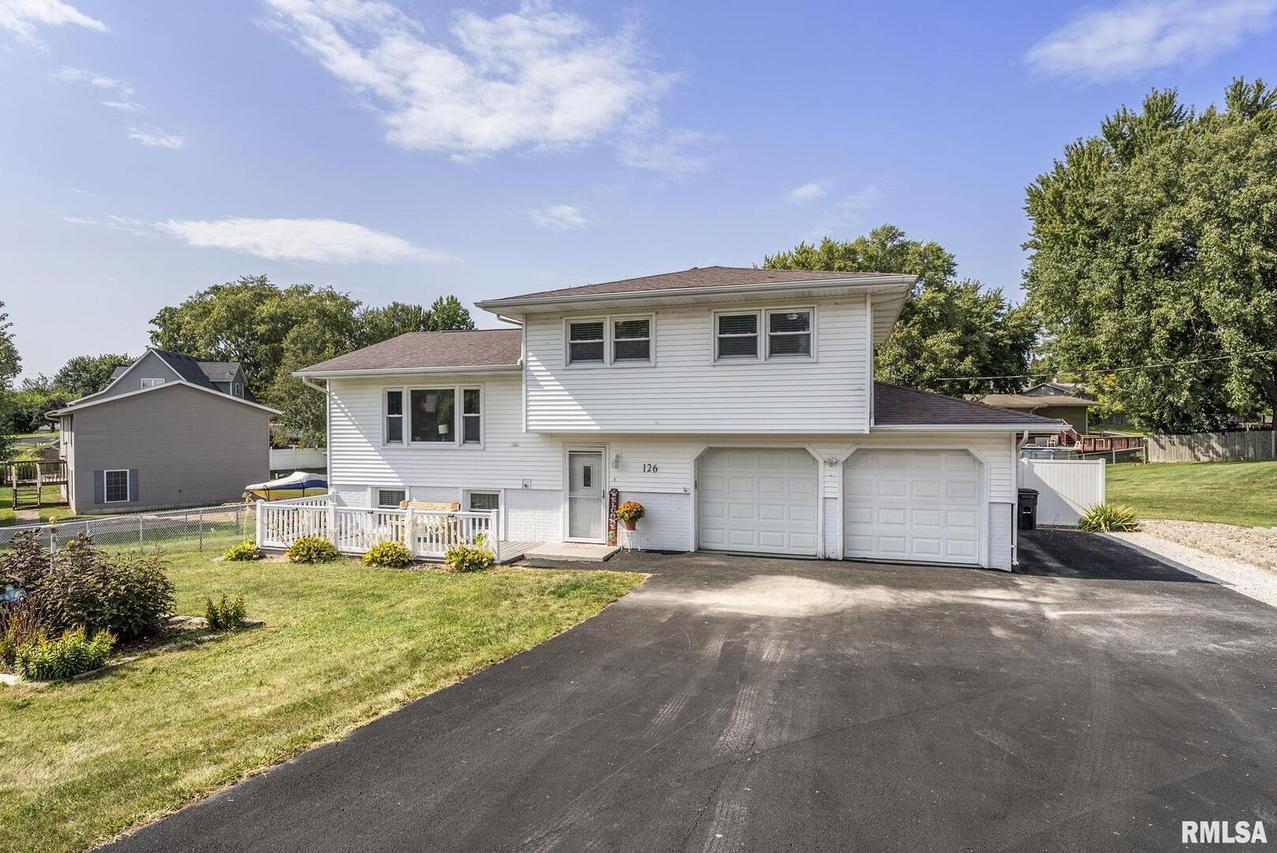 126 Henry Dr., Orion, IL 61273