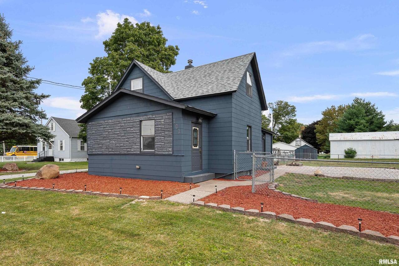 102 4th Ave., Sherrard, IL 61281