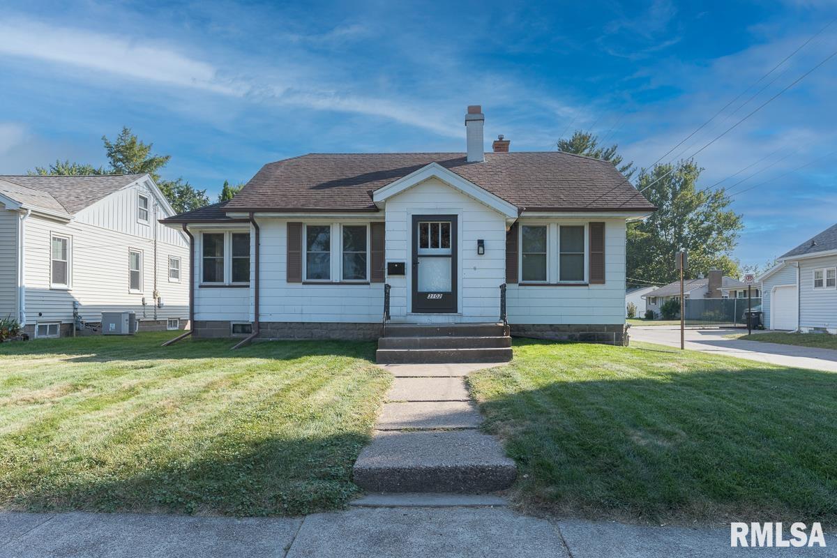 3102 22nd Ave., Rock Island, IL 61201