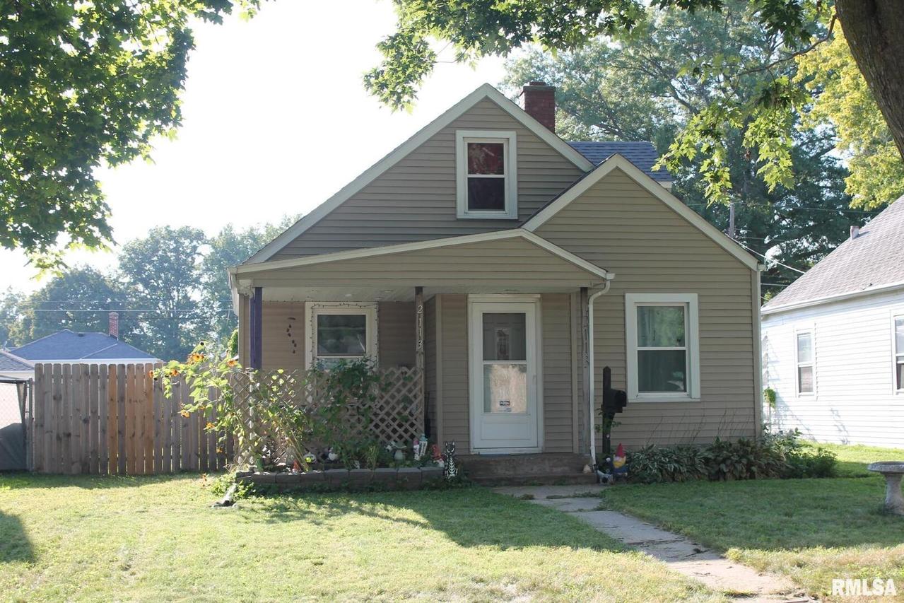 2113 4th St., Moline, IL 61265