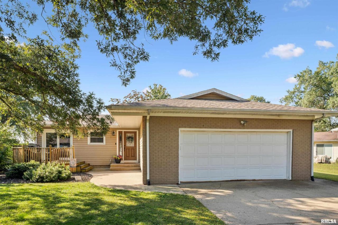 9 Crestview Dr., Geneseo, IL 61254