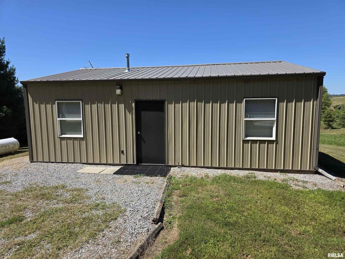 28 Simpson Ln., Elizabethtown, IL 62931