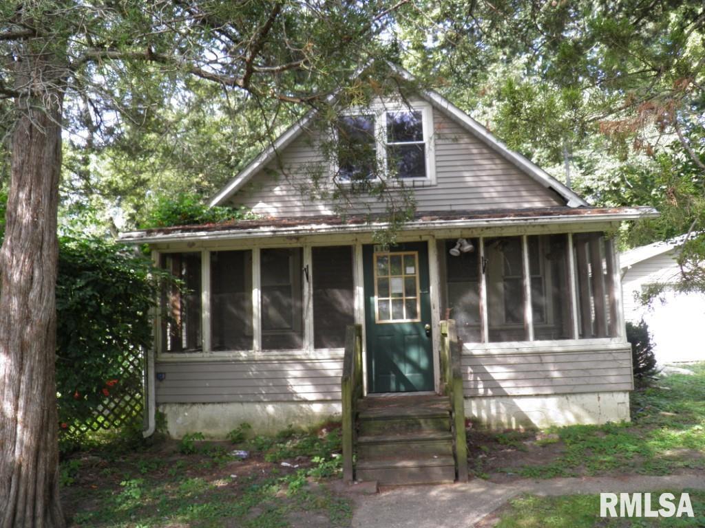 110 S 8th St., Cordova, IL 61242