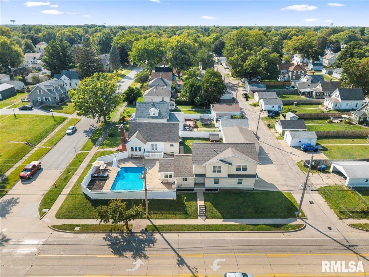 555 25th Ave., Moline, IL 61265