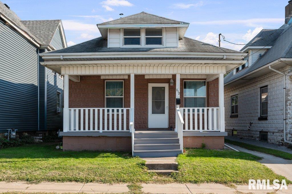 812 7th Ave., Rock Island, IL 61201