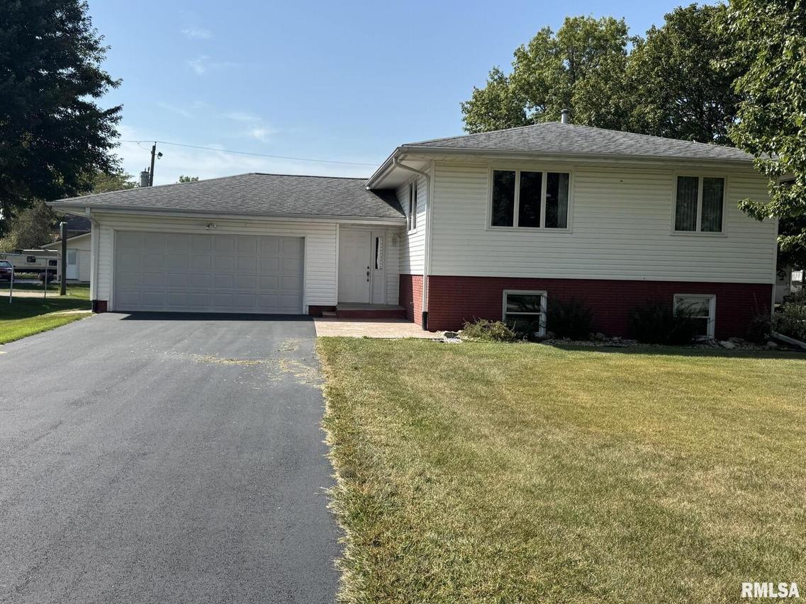 506 S State St., Annawan, IL 61234