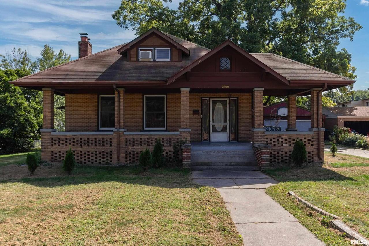 2108 20 1/2 Ave., Rock Island, IL 61201