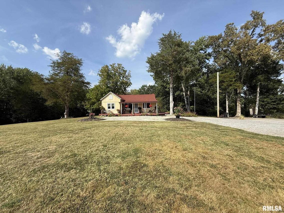 6584 Grand Ave., Carterville, IL 62918