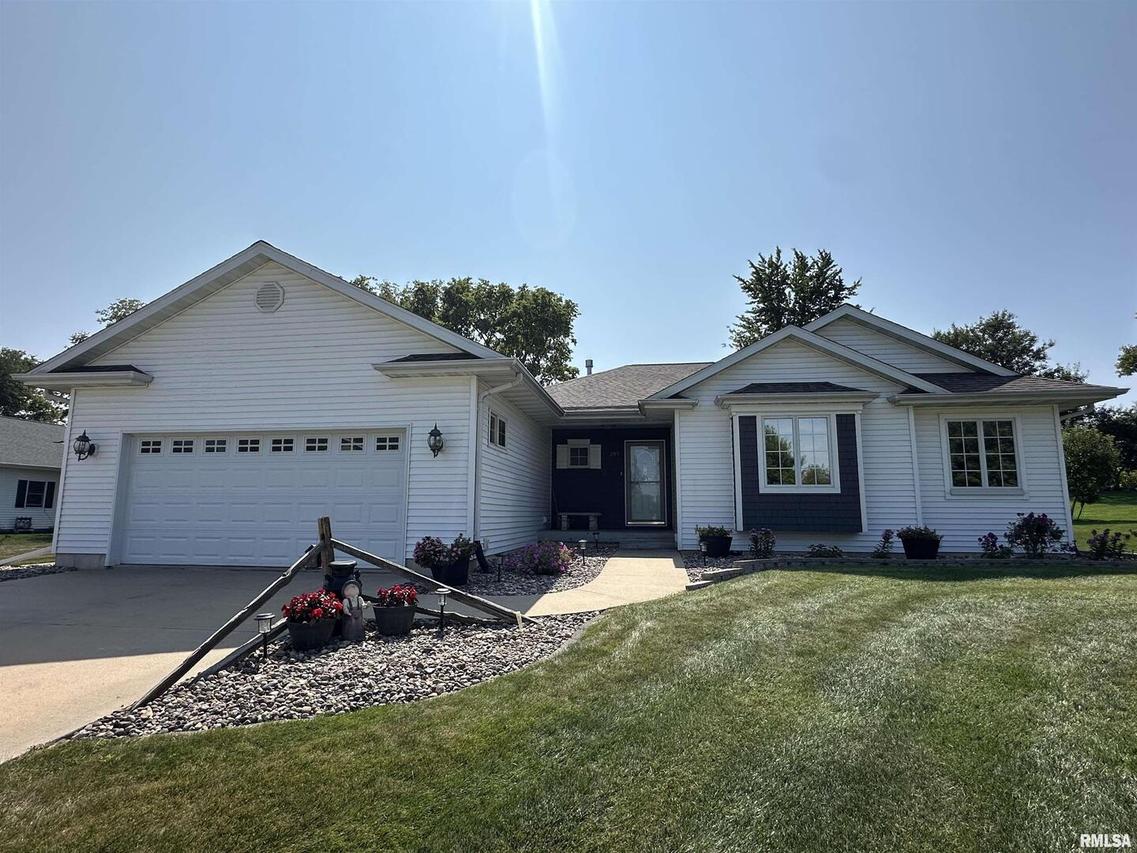 205 Pheasant Ridge Rd., Albany, IL 61230