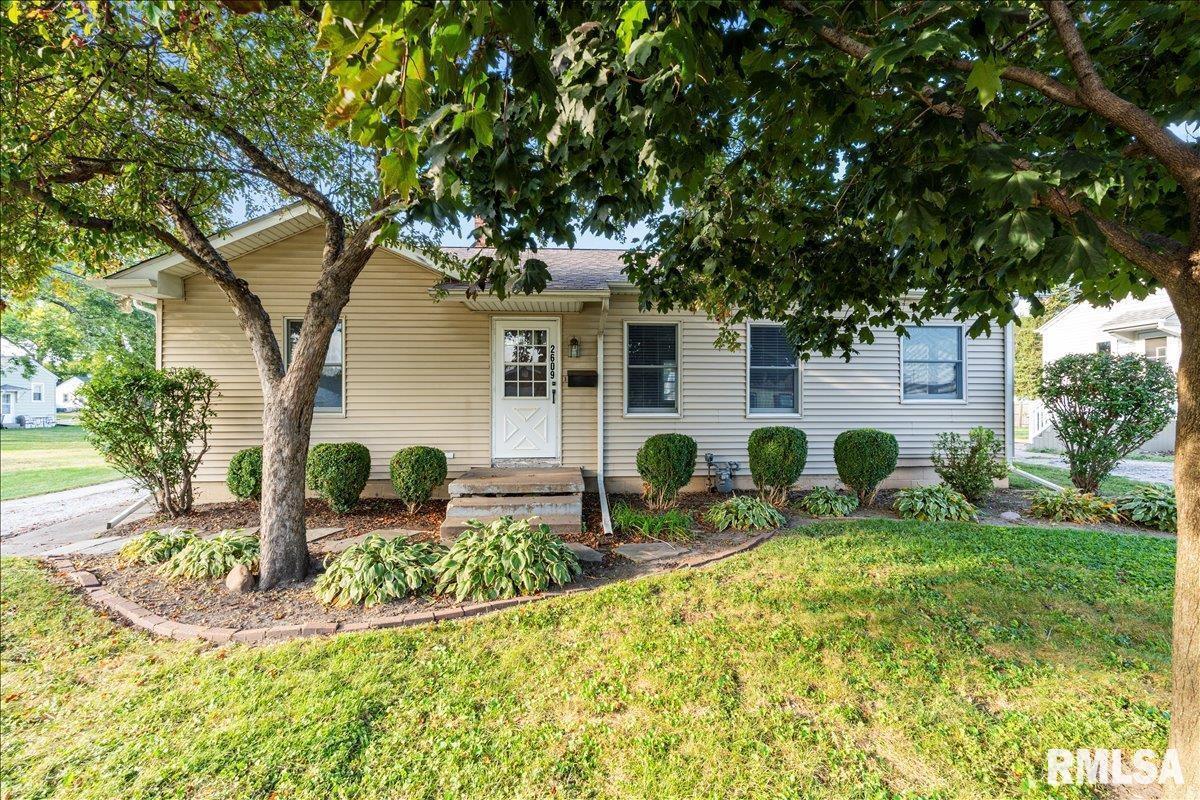 2609 39th Ave., Moline, IL 61265