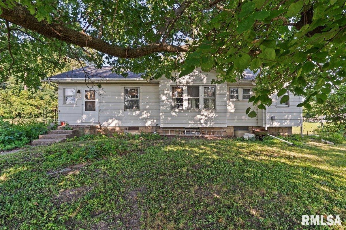 3302 38th Ave., Moline, IL 61265