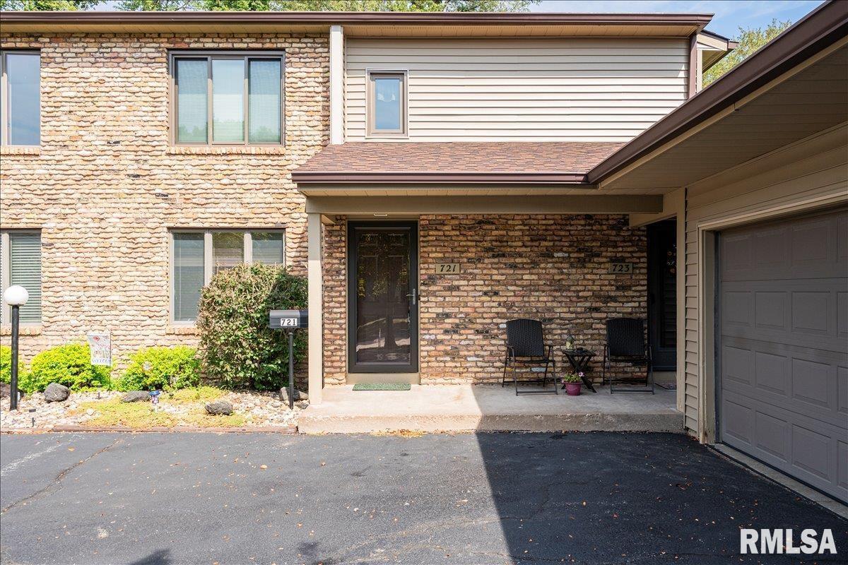 721 51st Ave., East Moline, IL