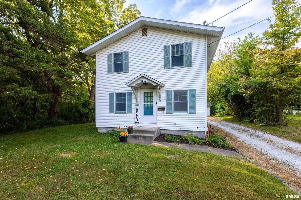 1802 26th Ave., Moline, IL 61265