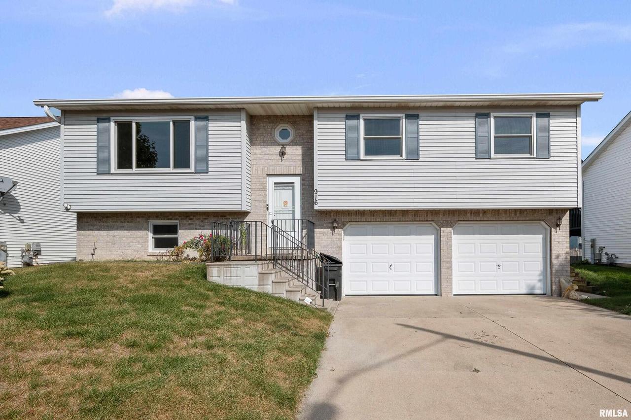 916 Ash Dr., Colona, IL 61241