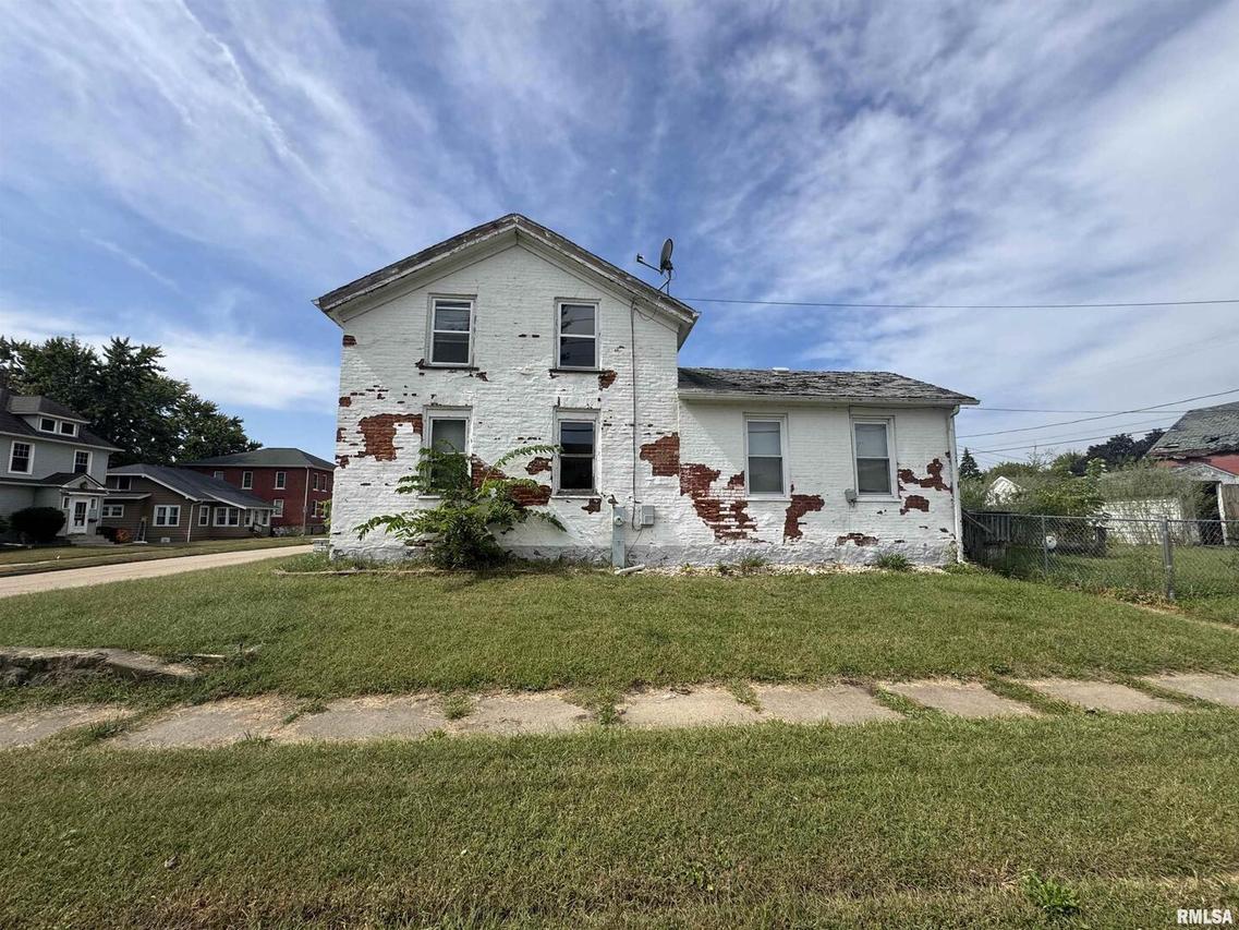 517 12th Ave Ave., Fulton, IL 61252