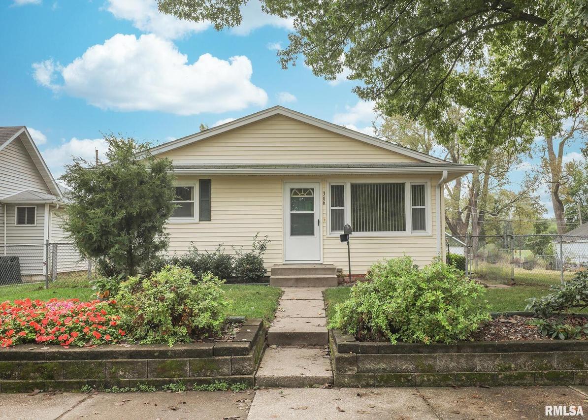 366 22nd St., East Moline, IL 61244