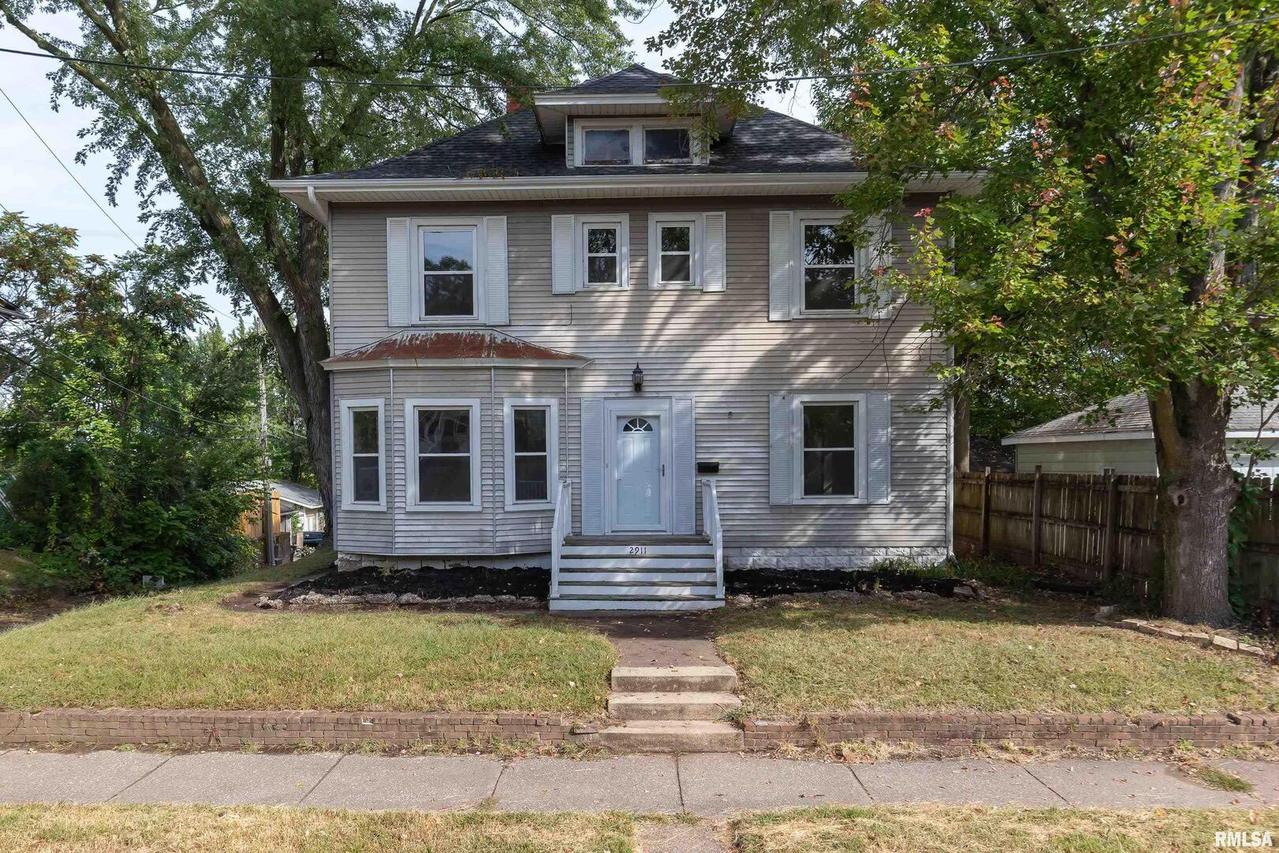2911 8 1/2 Ave., Rock Island, IL